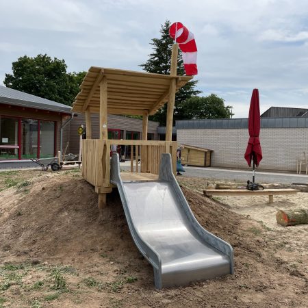 großer Kletterturm "Kai"