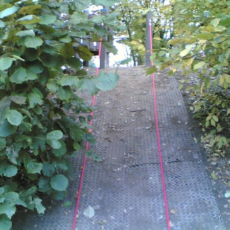 Hang-Pfosten mit Hangelseil